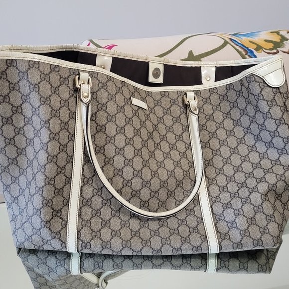 GUCCI EXTRA LARGE 20 X 13 X 8  TOTE CREAM/TAN - Picture 1 of 14